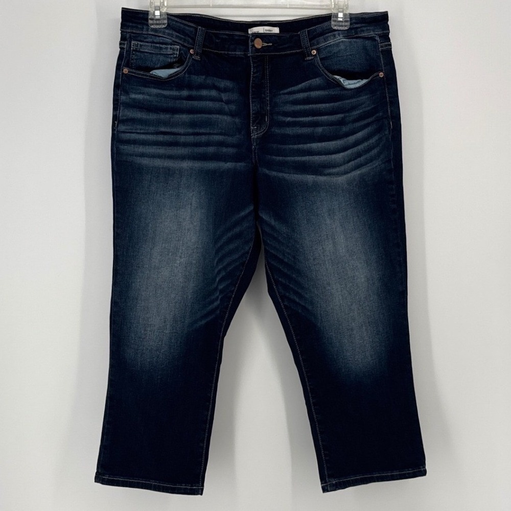 BKE Gabby Capris Womens 34 Dark Wash Curvy Fit High Rise Distressed Denim